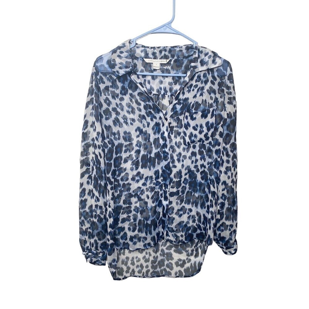Diane von Furstenberg silk chiffon sheer Blue leopard Top sz 2 Oversized Button
